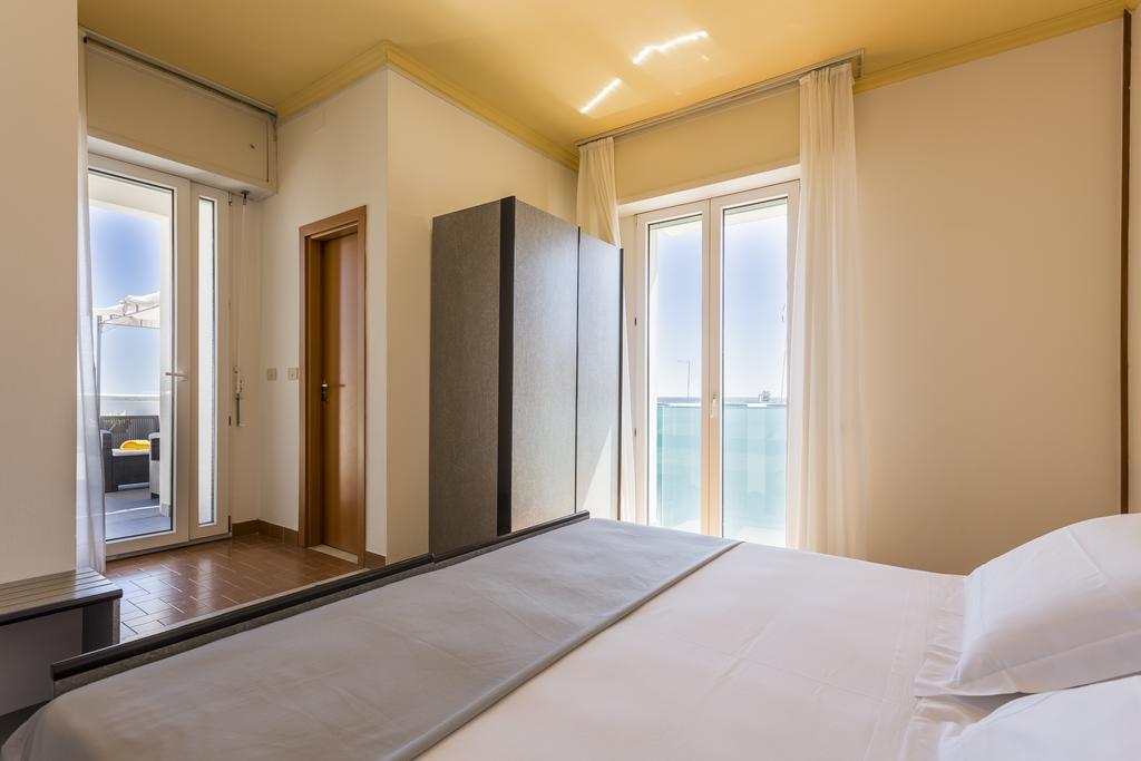 Hotel Nobel Gabicce Mare Exterior photo