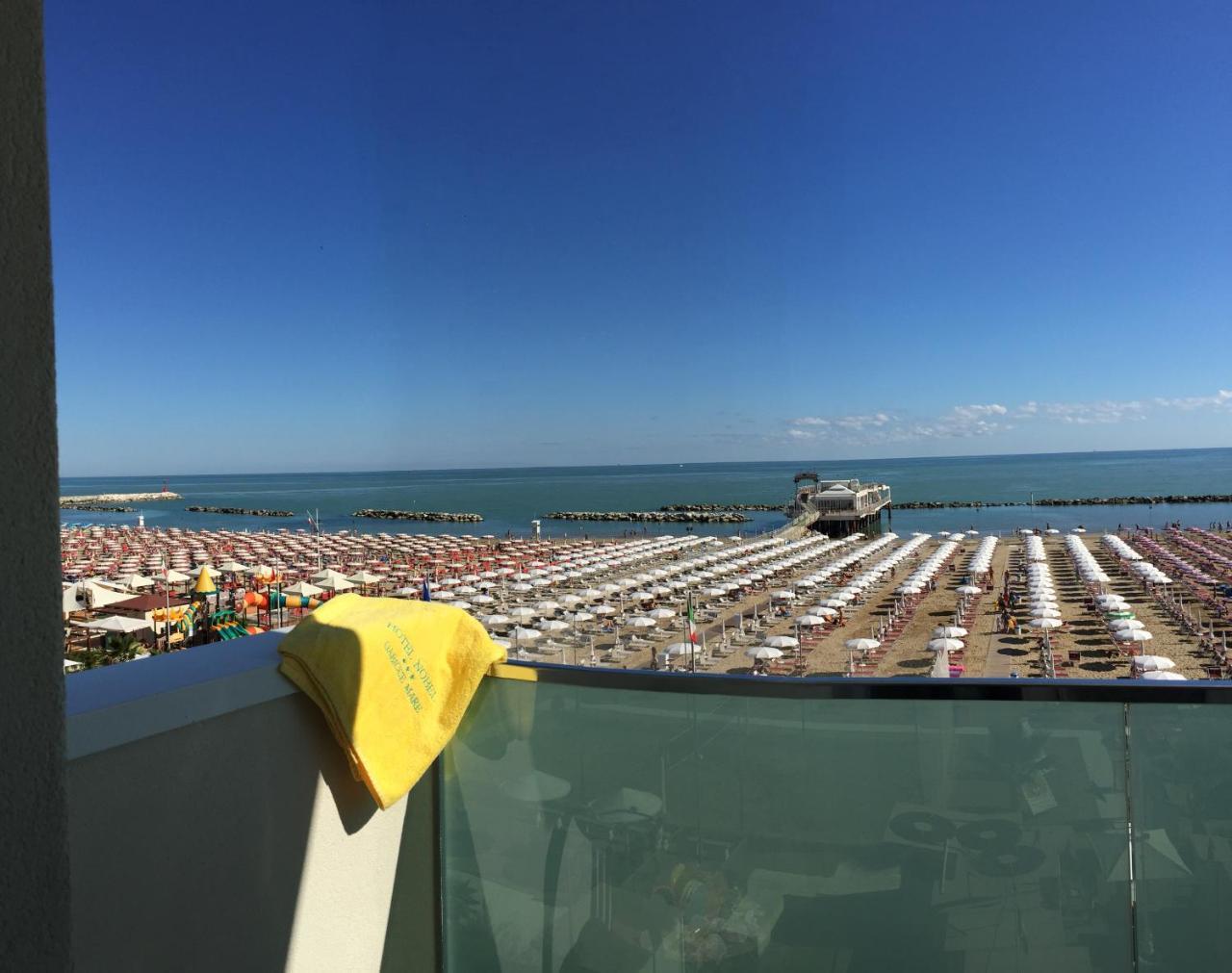 Hotel Nobel Gabicce Mare Exterior photo